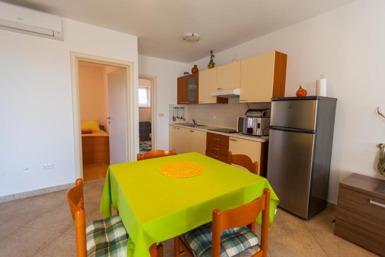 Apartman Mare Lovrečica Exterior foto